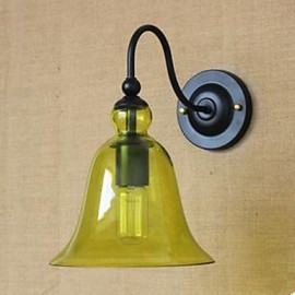 Le couloir en verre du salon contracté décore la lampe murale