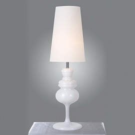 Lampe de table artistique traditionnelle avec abat-jour en métal peint en blanc